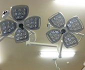 日本製LED(発光ダイオード)無影灯